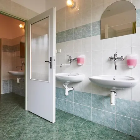 Otel Sklarna